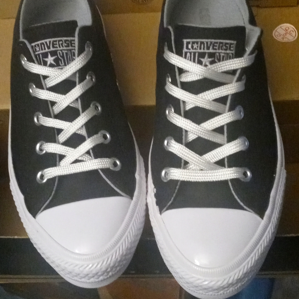Women's Comverse Size:7
